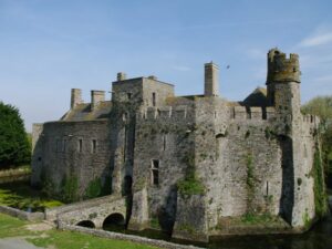 Lire la suite à propos de l’article Visitez le Château de Pirou