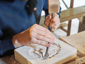 Lire la suite à propos de l’article Art de bâtir – Atelier taille de pierre